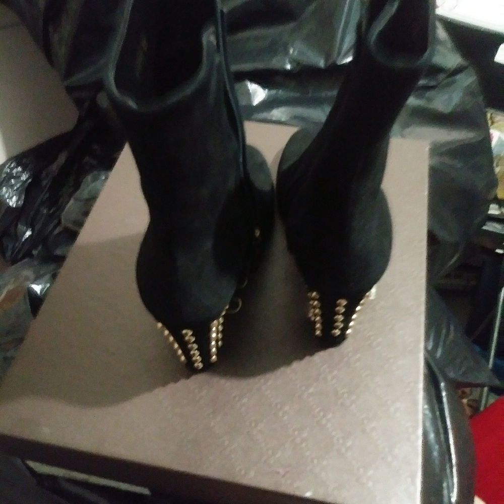 Gucci - Picture 6 of 8